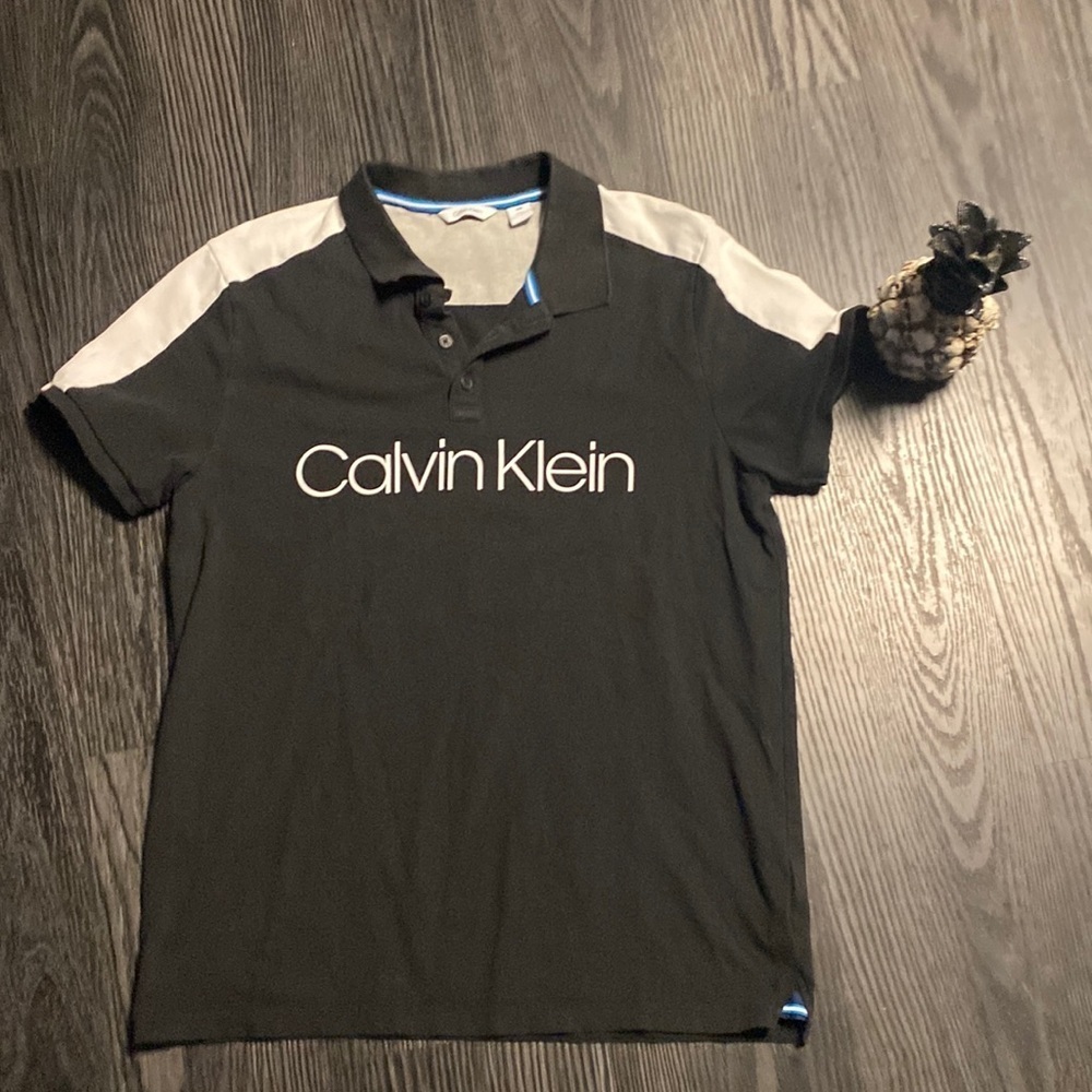 🍍Calvin Klien🍍polo🍍size medium 🍍T-2